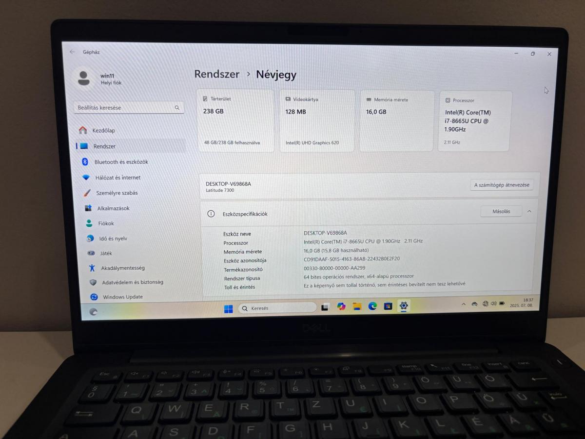 Dell Latitude 7300